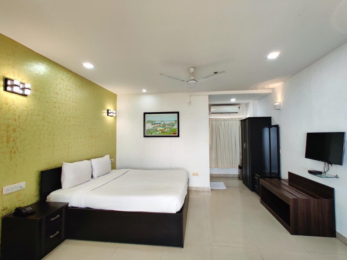 Golden Chariot Hotel Daman Eksteriør bilde