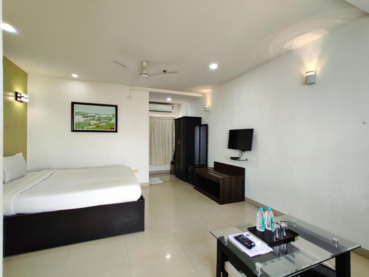 Golden Chariot Hotel Daman Eksteriør bilde