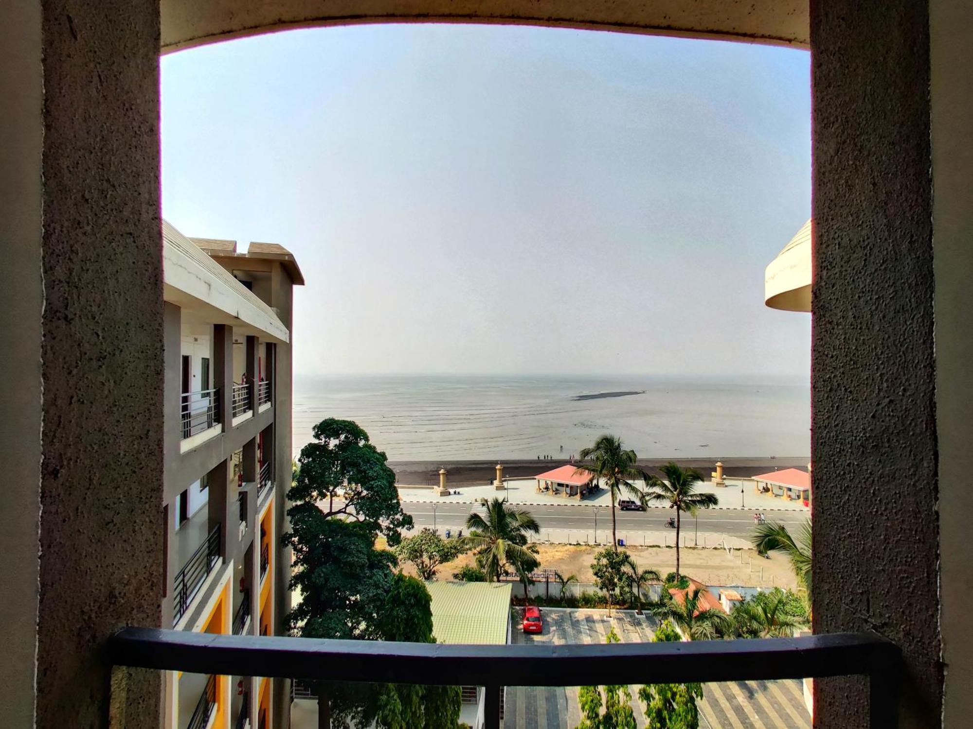 Golden Chariot Hotel Daman Eksteriør bilde