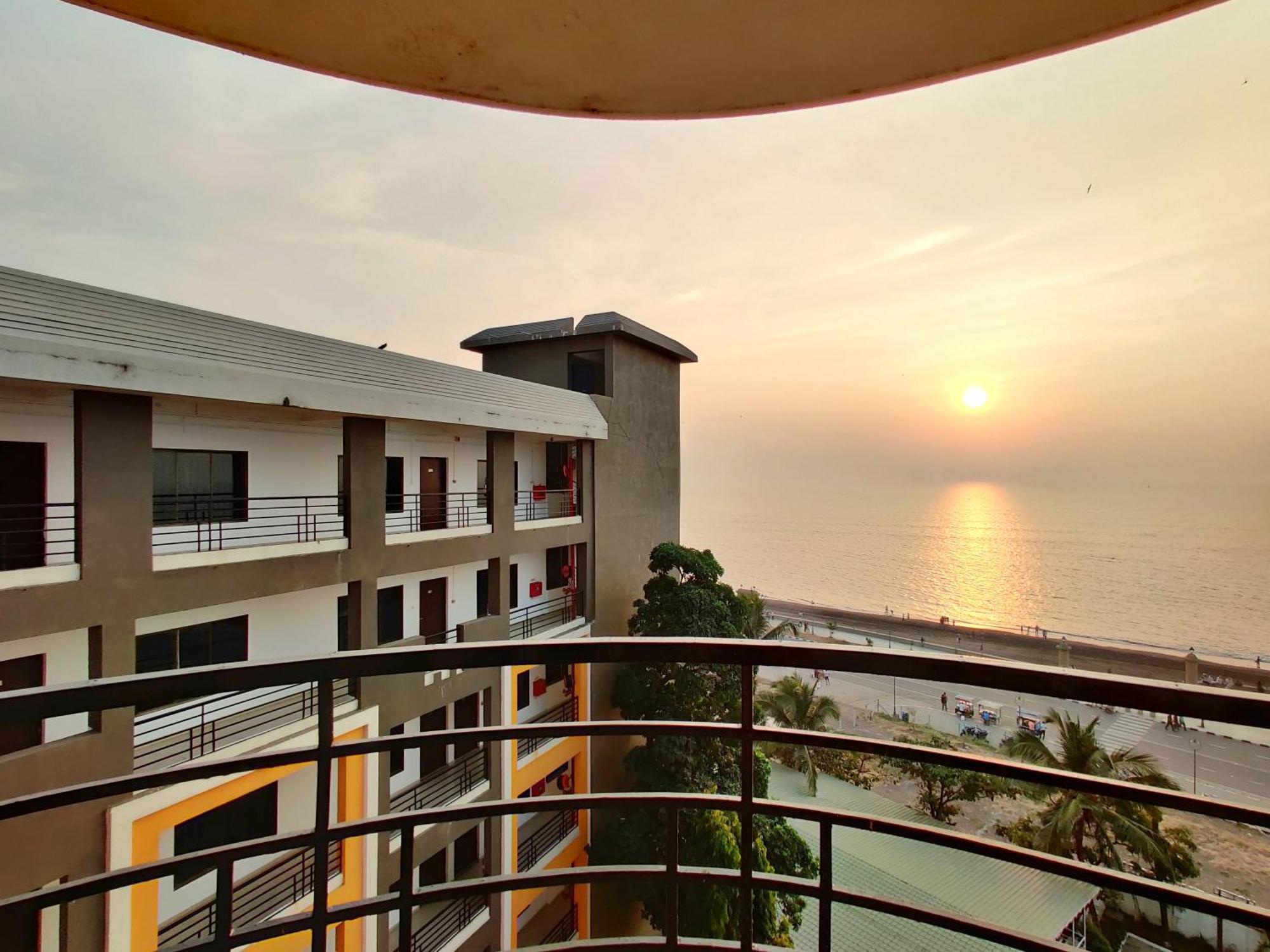 Golden Chariot Hotel Daman Eksteriør bilde