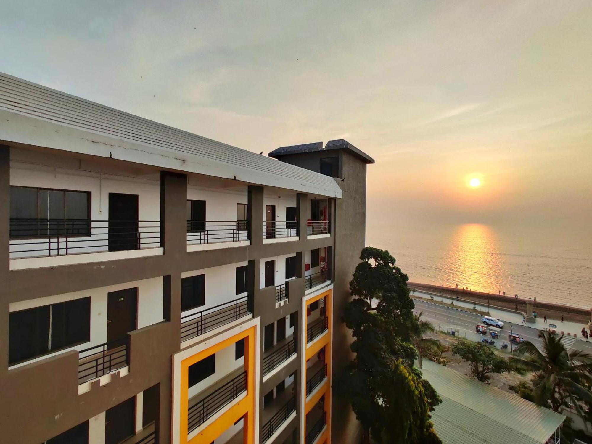 Golden Chariot Hotel Daman Eksteriør bilde